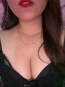 Lusi-sexy online show from June 2, 2026, 2:13 am