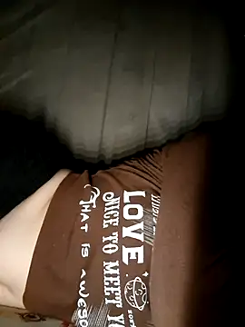 xuxulovezz online show from May 27, 2026, 2:03 pm
