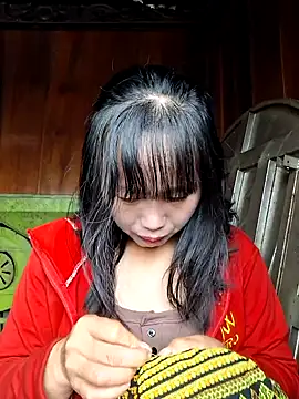 helenzz online show from September 27, 2025, 12:48 am