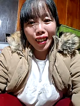 helenzz online show from November 2, 2025, 1:02 pm