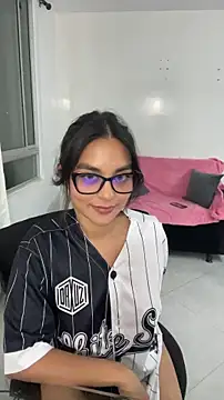 Selene Wings22 online show from April 8, 2026, 2:55 am