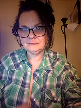 GeeKnee online show from June 16, 2026, 7:22 am