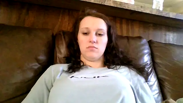 brunettebabexo3 online show from February 28, 2026, 5:58 pm