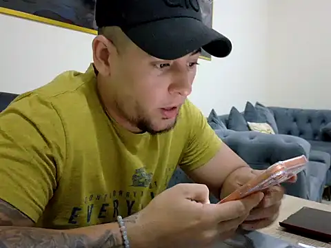Snapshot of maximus888A chatting on April 2, 2026, 8:50 pm maximus888A online show from April 2, 2026, 8:50 pm