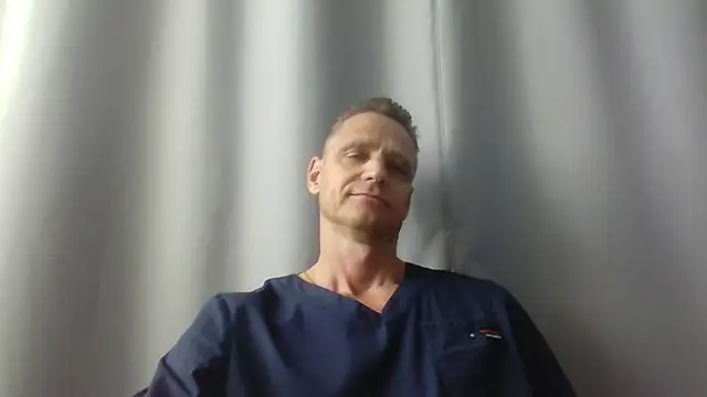 Snapshot of Freeze_Fire chatting on July 1, 2026, 6:37 am Freeze Fire online show from July 1, 2026, 6:37 am