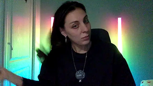 Myronell online show from October 28, 2025, 4:42 pm