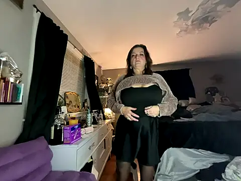 88heygirlhey88 online show from November 5, 2025, 7:30 am