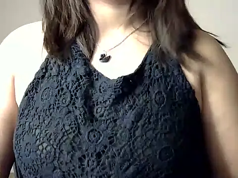 Snapshot of Aaliya02 chatting on November 2, 2025, 7:22 am Aaliya02 online show from November 2, 2025, 7:22 am