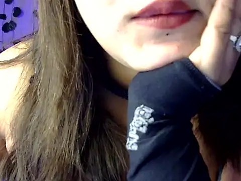 Snapshot of Aaliya02 chatting on January 7, 2026, 8:50 am Aaliya02 online show from January 7, 2026, 8:50 am