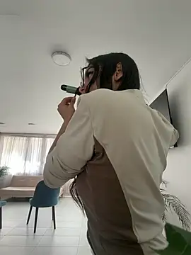 eimi rosse18 online show from April 22, 2026, 12:50 pm