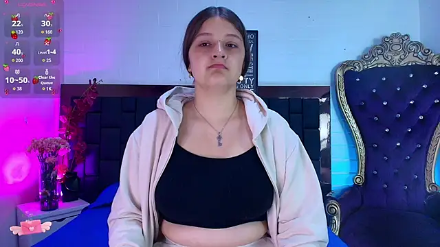 Krystal Heartss online show from December 4, 2025, 12:58 pm