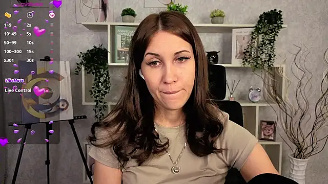 DreamVelour online show from November 25, 2025, 6:19 pm