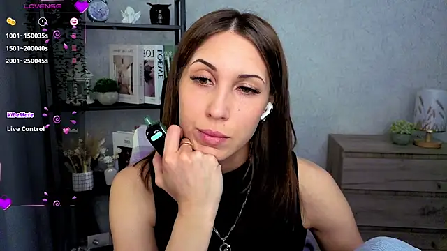 DreamVelour online show from March 19, 2026, 8:35 pm