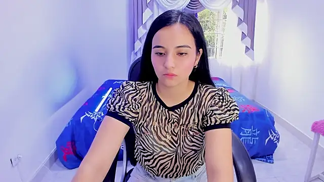 Snapshot of Naomii_Doll chatting on October 3, 2025, 12:13 pm Naomii Doll online show from October 3, 2025, 12:13 pm
