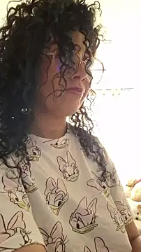 LondonHilton online show from April 13, 2026, 3:39 pm