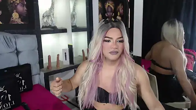 Sophia hott01 online show from November 3, 2025, 12:28 pm