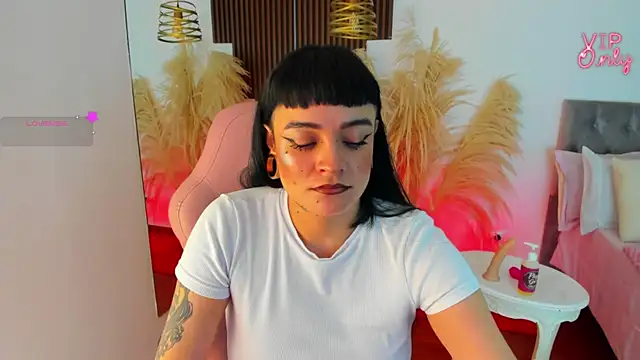Snapshot of Antonela_vargas chatting on July 21, 2026, 12:18 pm Antonela vargas online show from July 21, 2026, 12:18 pm