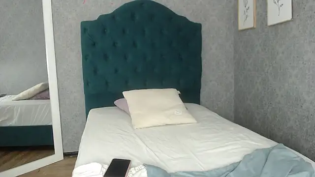 Vic Taylor online show from April 8, 2026, 11:32 am