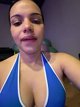 Anavalle online show from May 22, 2026, 4:23 pm