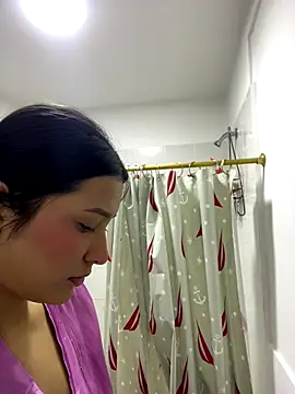 IsabellaJoness  online show from October 24, 2025, 10:11 am