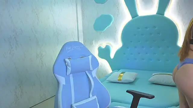 Mia Cuttee online show from November 4, 2025, 3:16 am