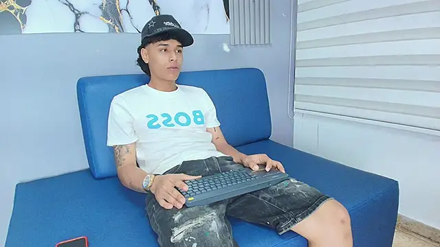 Frayhot777 online show from January 14, 2026, 7:30 pm