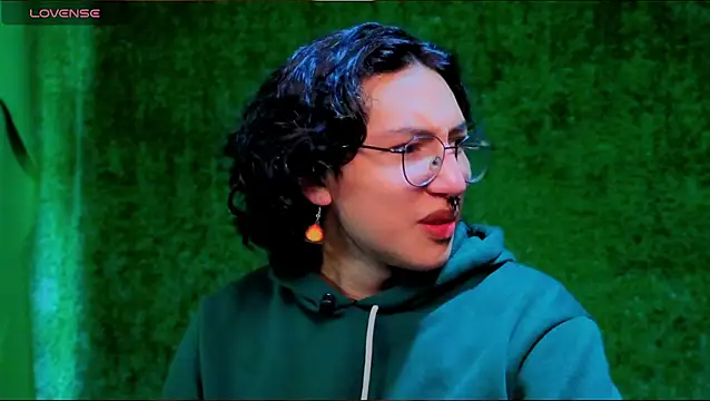 -BlueOpal- online show from October 11, 2025, 6:17 pm