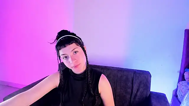 kitty  chs online show from October 9, 2025, 11:41 am