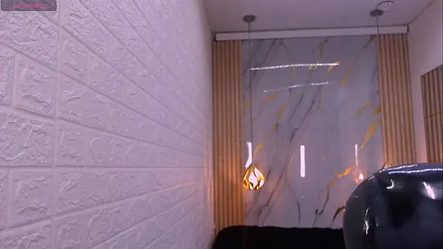 kat 96  online show from December 22, 2025, 7:55 pm