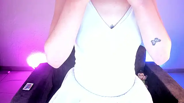 zakura Haruno online show from November 5, 2025, 8:09 pm