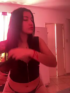 KarenG2025 online show from November 25, 2025, 4:29 pm