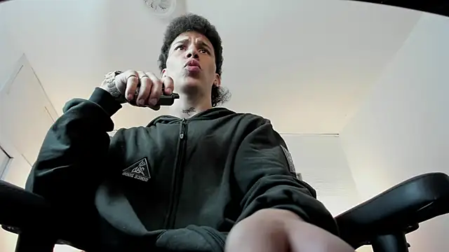 iammariano online show from December 3, 2025, 4:09 am