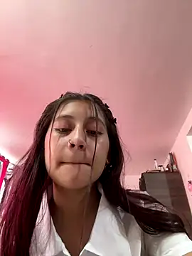  Kinky69  online show from November 5, 2025, 9:48 pm