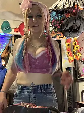 blondebarbiebae online show from March 3, 2026, 10:37 pm