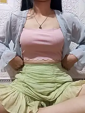 Lover-loverxx online show from December 15, 2025, 1:04 pm