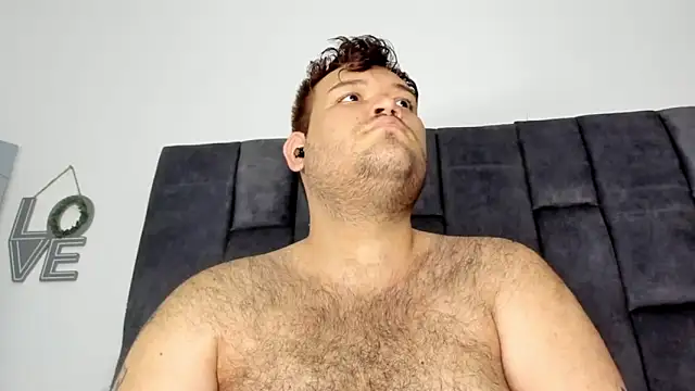 big bearr online show from April 4, 2026, 8:50 pm