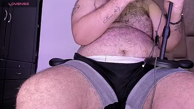 Snapshot of big_bearr chatting on April 21, 2026, 10:56 pm big bearr online show from April 21, 2026, 10:56 pm