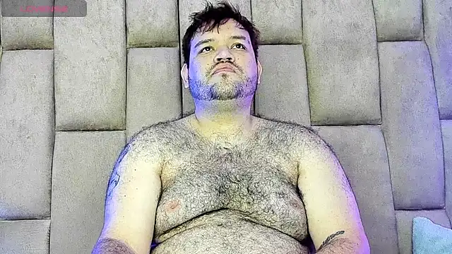 Snapshot of big_bearr chatting on May 2, 2026, 3:55 am big bearr online show from May 2, 2026, 3:55 am