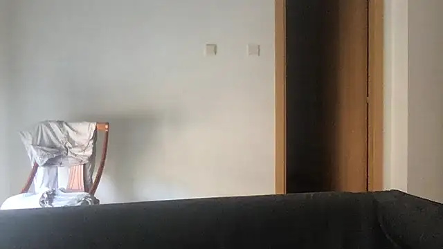 paula19800 online show from November 6, 2025, 9:32 am