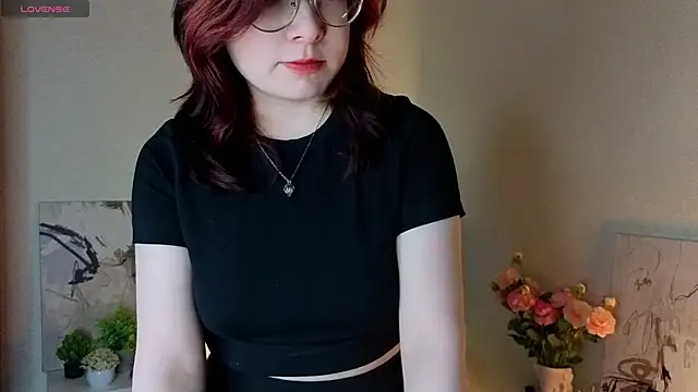 NyamNyamNyammm online show from October 6, 2025, 2:03 pm