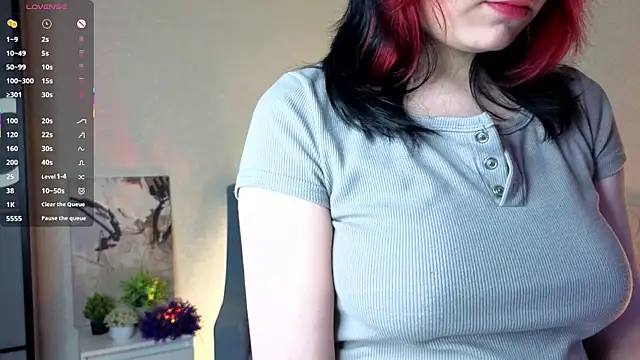 NyamNyamNyammm online show from October 25, 2025, 1:29 pm