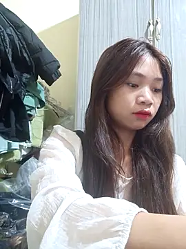 Mayy1 online show from October 8, 2025, 1:25 am