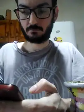 Fefede97  online show from November 6, 2025, 6:25 am