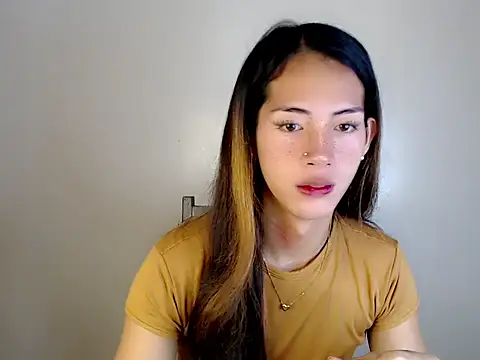 Snapshot of ashley_bombshell chatting on October 24, 2025, 8:27 pm ashley bombshell online show from October 24, 2025, 8:27 pm