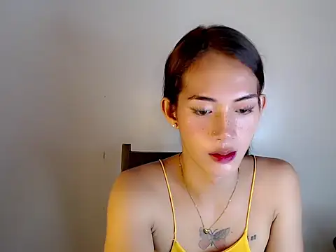 Snapshot of ashley_bombshell chatting on November 8, 2025, 12:00 am ashley bombshell online show from November 8, 2025, 12:00 am