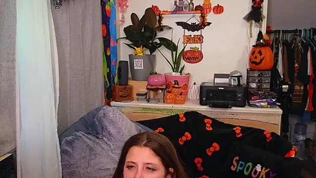 xofrankiefinexo online show from October 11, 2025, 1:20 pm