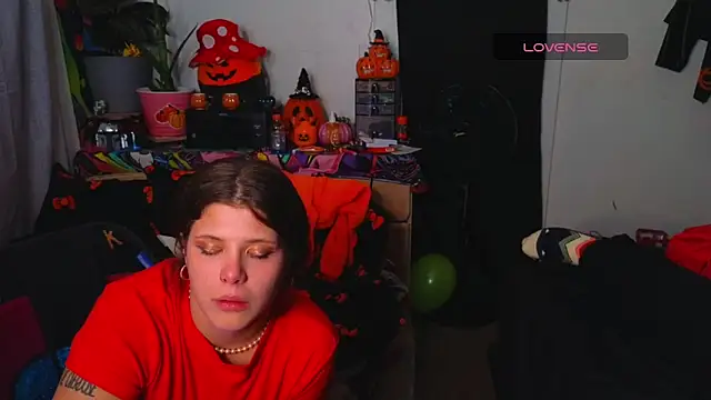 xofrankiefinexo online show from October 19, 2025, 7:09 am