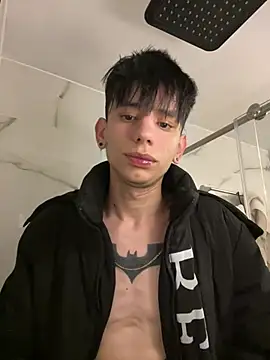 Skinny batman online show from March 2, 2026, 11:00 pm