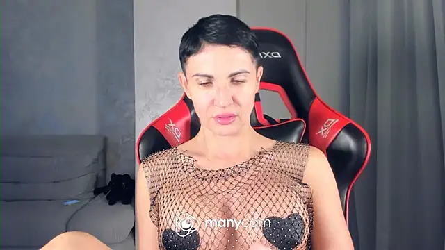 Snapshot of Angel_iam chatting on May 21, 2026, 5:42 pm Angel iam online show from May 21, 2026, 5:42 pm