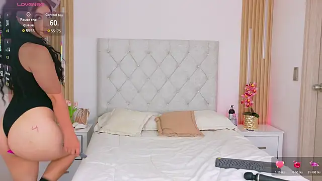 Ashley-Whitee online show from December 3, 2025, 12:40 am